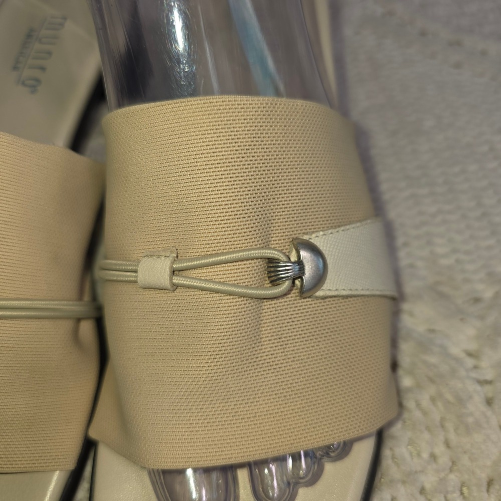 Munro American Slide Sandals Beige Stretch Micro Heel Silver Accent Womens 8 N - Picture 3 of 6